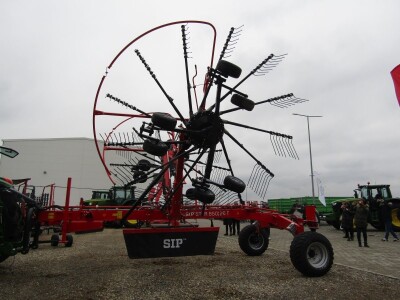 SIP&KITE - prezentacija mašina u Sremskoj Mitrovici -