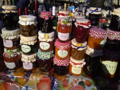 Šišići zarade solidnu platu praveći likere, džemove i salate