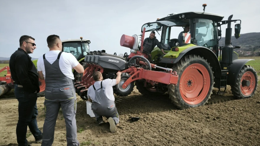 Claas, traktor, sijačica, Horsch
