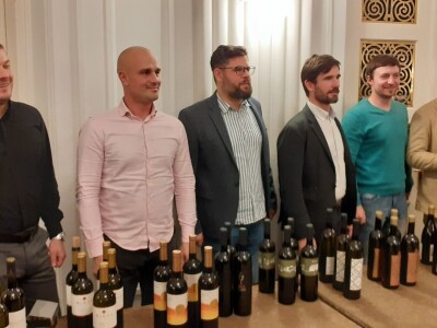 Škrlet - hrvatski vinski biser Škrlet - hrvatski vinski biser