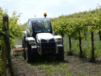 Traktor Ferrari Sky Jump V95 Dualsteer