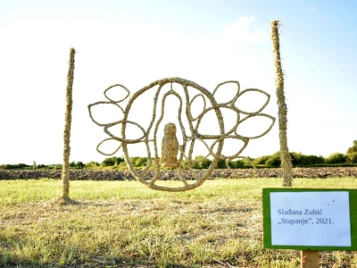 Slama Land Art 2021