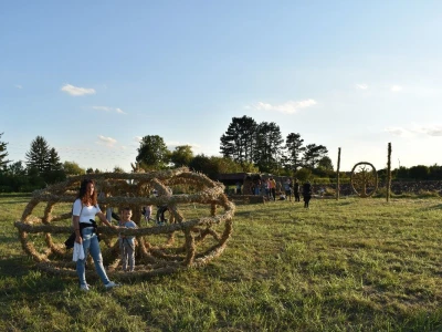 Slama Land Art 2021