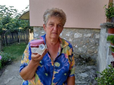 Slatko od bele trešnje