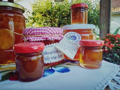 Slatko od bele trešnje