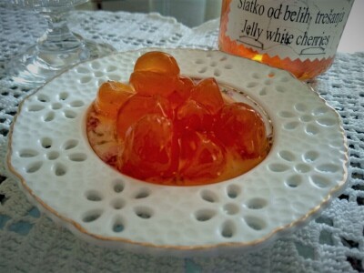 Slatko od bele trešnje