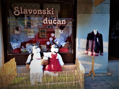 SLAVONSKI DUĆAN