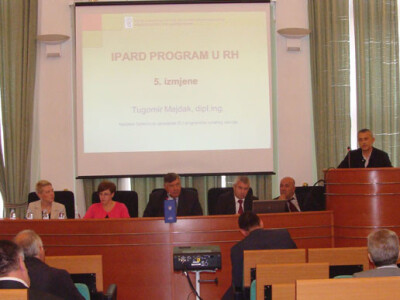 Sastanak na temu: Provedbe programa jesenske sjetve i berbe kasnih usjeva roda 2012