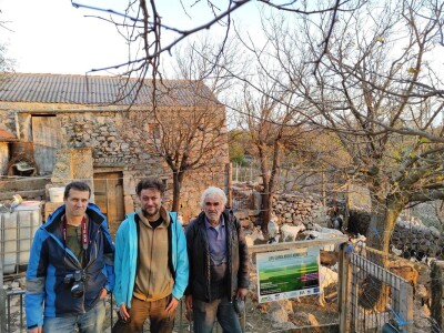 U PODGORJU VELEBITA - Borba Milana Kneževića sa medvjedom u Kitnjastoj Glavici U PODGORJU VELEBITA - Borba Milana Kneževića sa medvjedom u Kitnjastoj Glavici