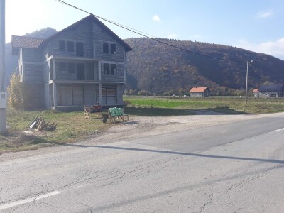 Slovneci iz srca Bosne: Kupus posadimo na rizik, niti znamo da li će biti dobar, ni da ćemo ga uspjeti prodati