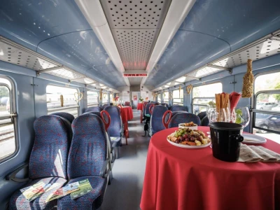 Slow Wine Train
