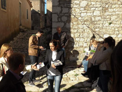 Dijeljenje prospekata zainteresiranim turistima