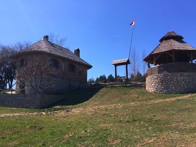 Sokolske kolibe: Genetički centar