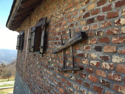 Sokolske kolibe: Genetički centar