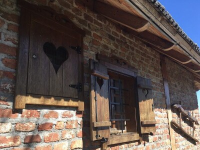 Sokolske kolibe: Genetički centar