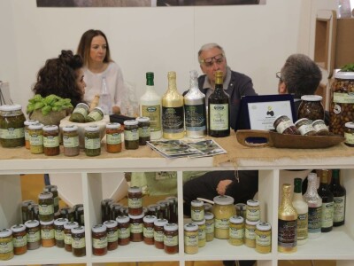 Sol&Agrifood - mjesto susreta proizvođača hrane i kvalitetnih agroproizvoda Sol&Agrifood - mjesto susreta proizvođača hrane i kvalitetnih agroproizvoda