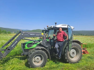 Solarni električni pastir za zaštitu stada