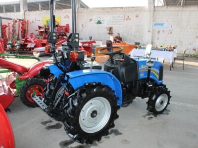 Traktor Sonalika Solis 20