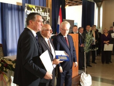 Entrada dobitnik Povelje "Velika Zlatna Maslina" Entrada dobitnik Povelje "Velika Zlatna Maslina"