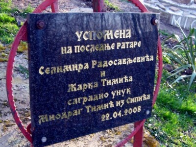 Odao počast i svojim dedovima Odao počast i svojim dedovima