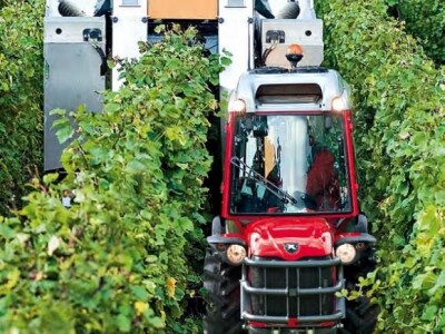 Traktor Antonio Carraro SRH