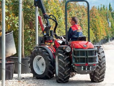 Traktor Antonio Carraro SRH