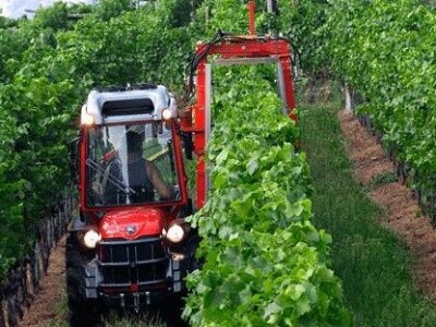 Traktor Antonio Carraro SRX