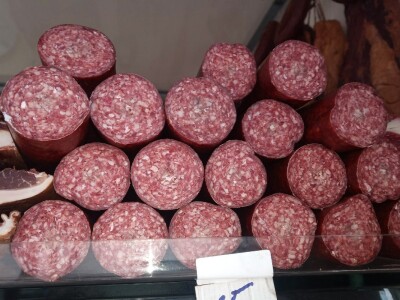 Stao na crtu Visočanima: Zeničanin tvrdi da je njegovo suho meso najbolje Stao na crtu Visočanima: Zeničanin tvrdi da je njegovo suho meso najbolje