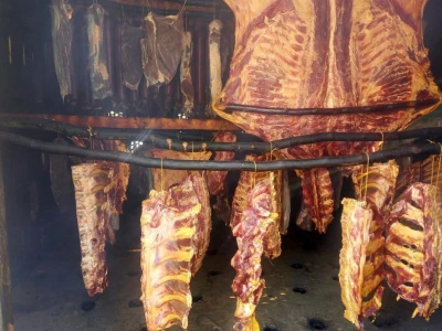 Stao na crtu Visočanima: Zeničanin tvrdi da je njegovo suho meso najbolje
