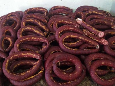 Stao na crtu Visočanima: Zeničanin tvrdi da je njegovo suho meso najbolje Stao na crtu Visočanima: Zeničanin tvrdi da je njegovo suho meso najbolje