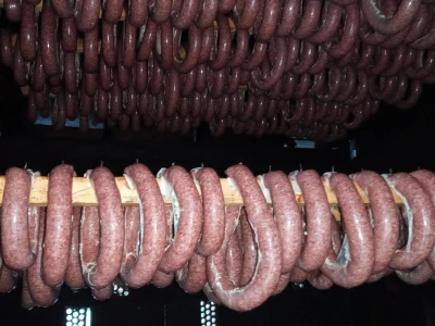 Stao na crtu Visočanima: Zeničanin tvrdi da je njegovo suho meso najbolje