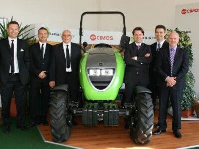 Stara i nova uprava Labinprogresa g. Damir Kontuš, g. Kristijan Kontuš i g. Josip Kontuš – Entrada d.o.o., g. Elevis Ipša – Cimos d.d., g. Tomica Črnac, Labinprogres-TPS, g. Franko Vižintin – P.P.C. B