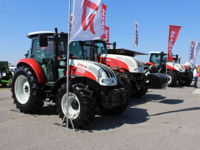 Farm Show Osijek 2017 - Traktori