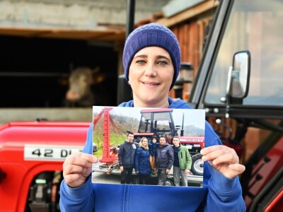 Stigao traktor na gazdinstvo u Gate, uskoro će i junice Stigao traktor na gazdinstvo u Gate, uskoro će i junice