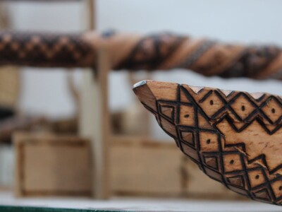 Stipe Pleić - Flick, izrada ukrasnih sjekira