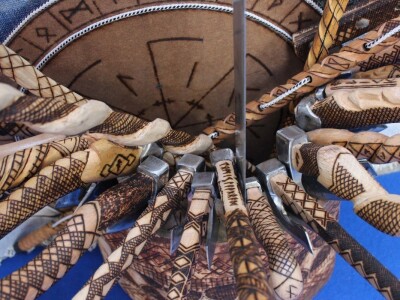 Stipe Pleić - Flick, izrada ukrasnih sjekira