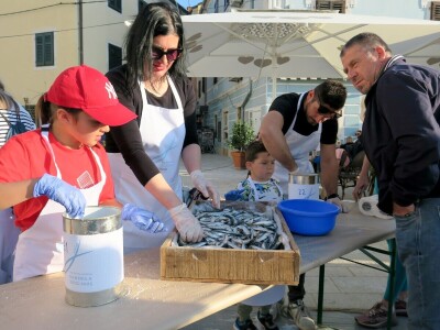 Stoljetna tradicija soljenja srdela