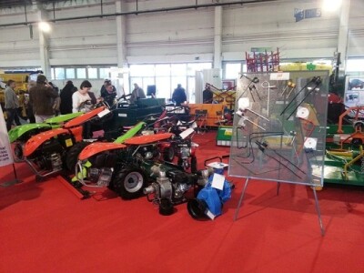 Mali poljoprivredni strojevi