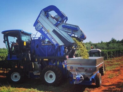 Strojno branje grožđa