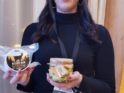 Studentkinja iz Banjaluke pokrenula farmu koza na kojoj proizvodi razne vrste sireva