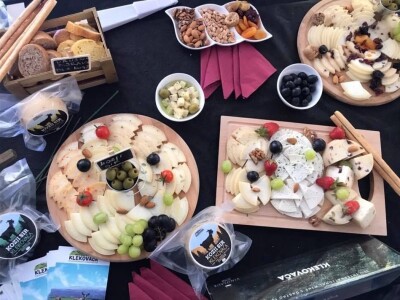 Studentkinja iz Banjaluke pokrenula farmu koza na kojoj proizvodi razne vrste sireva