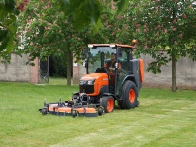 Traktor Kubota STW