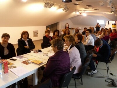 Sudionice osnivačke skupštine 1. klastera žena poduzetnica Kolo Sudionice osnivačke skupštine 1. klastera žena poduzetnica Kolo