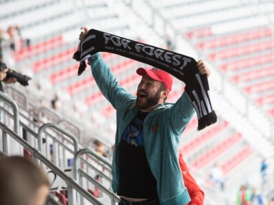 Šuma izrasla na stadionu u Klagenfurtu Šuma izrasla na stadionu u Klagenfurtu