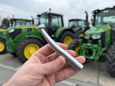 Suradnja stomatologa i suvremene mehanizacije