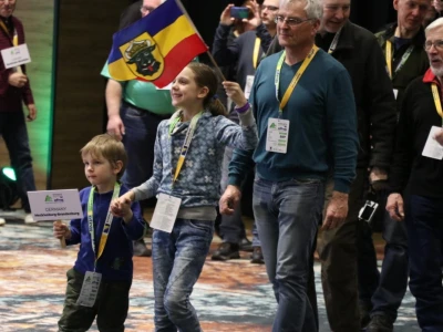 Svečani defile učesnika 53. EFNS
