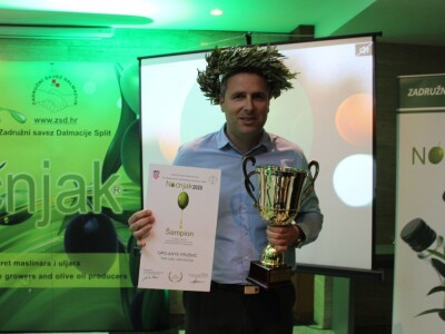 Svečano uručivanje priznanja, pakovine Noćnjak 2020 Svečano uručivanje priznanja, pakovine Noćnjak 2020