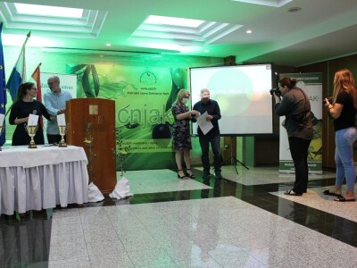 Svečano uručivanje priznanja za kvalitetu otvorenih maslinovih ulja - Noćnjak 2020 Svečano uručivanje priznanja za kvalitetu otvorenih maslinovih ulja - Noćnjak 2020