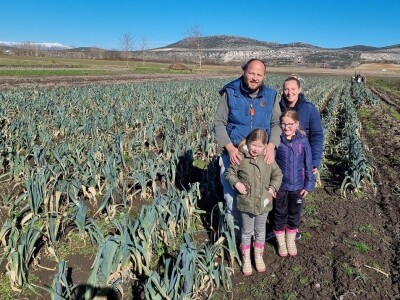 SVEMIR VRSALJKO - Izigran za posao u Biogradu osigurao egzistenciju za sebe i obitelj u opustjelom selu Jagodnja Donja
