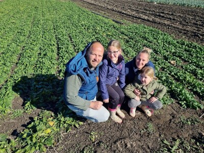 SVEMIR VRSALJKO - Izigran za posao u Biogradu osigurao egzistenciju za sebe i obitelj u opustjelom selu Jagodnja Donja